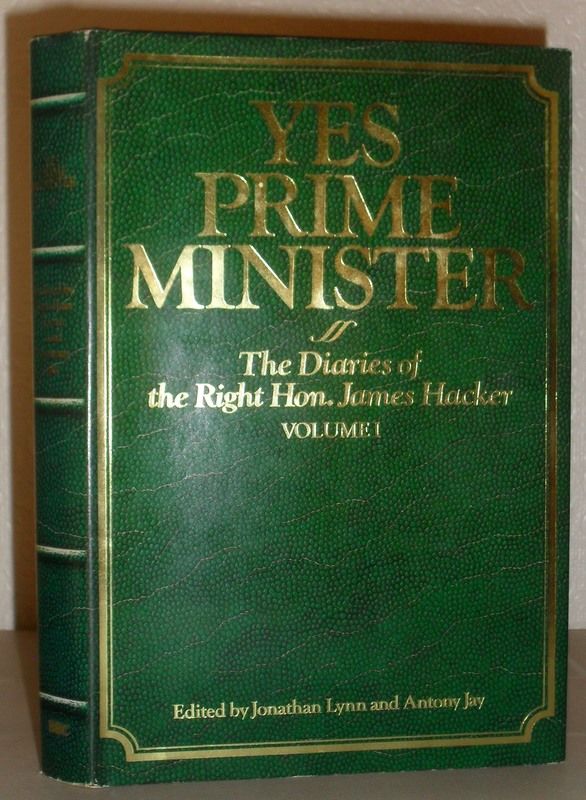 Yes, Prime Minister: v. 1